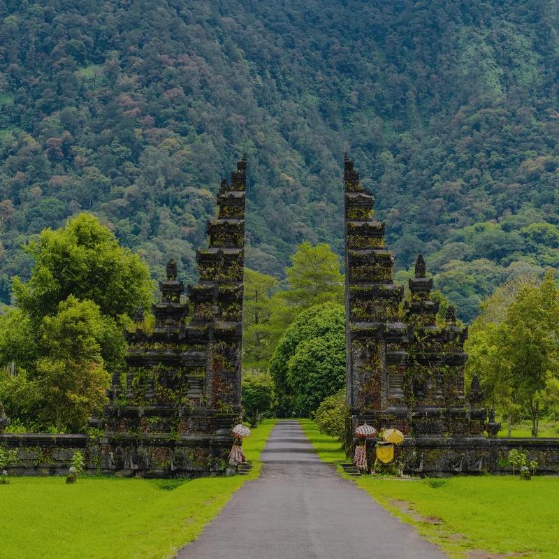 Start tourism investment in Bali and Lombok